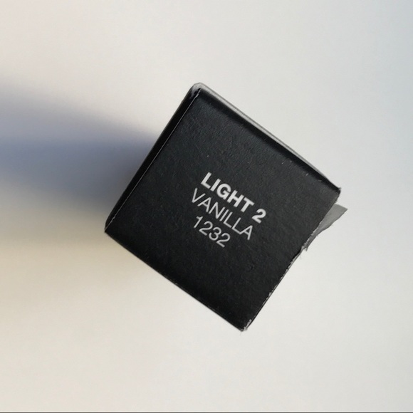 NARS RADIANT CREAMY CONCEALER “VANILLA” - Picture 2 of 3